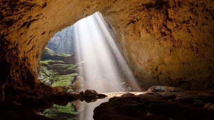 Zbulohet shpella më e madhe në planet (Foto)