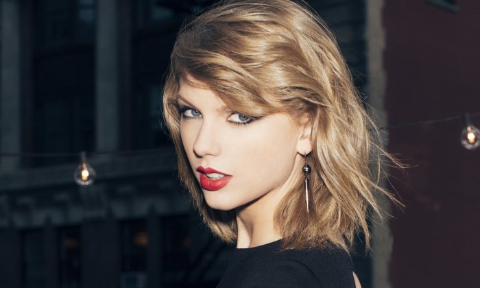 Taylor Swift ndryshon stilin e flokëve (Foto)