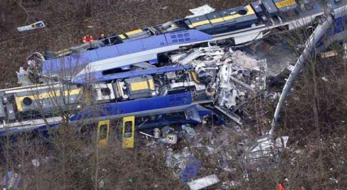 Aksident në Gjermani, treni i mallrave përplas autobusin e shkollës