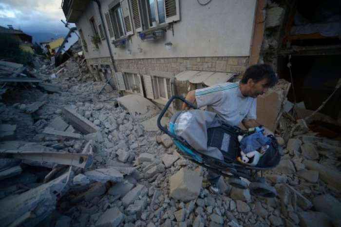 Prekëse,Fëmijët nxirren të gjallë nga rrënojat në Itali