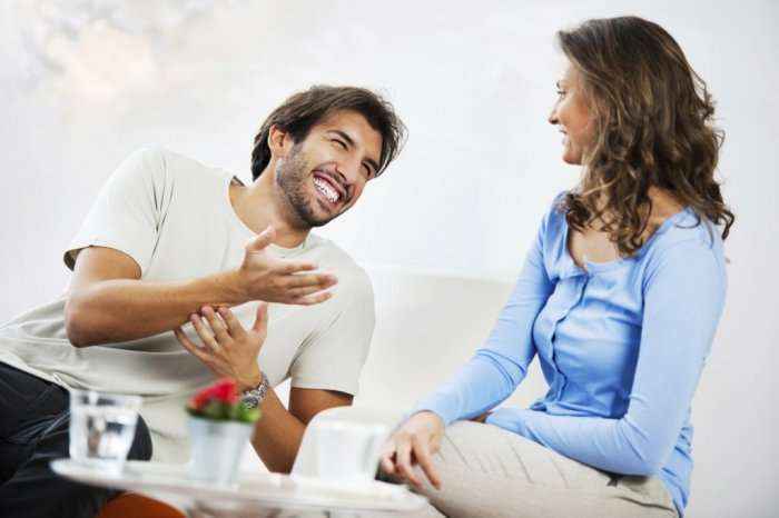 10 pyetjet të cilat meshkujt kanë frikë t’ua bëjnë partnereve