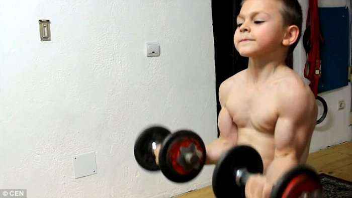 'Djemtë me muskuj', a guxoni t'i ngacmoni? (Foto/Video)