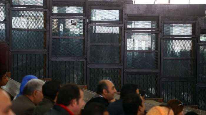 Dënohen me vdekje 8 anëtarë të tjerë të Vëllazërisë në Egjipt