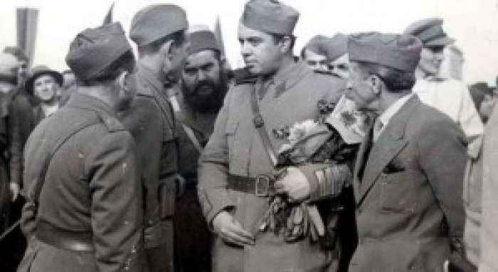 Kur Enver Hoxha i urdhëronte në gegnishte dënimet me vdekje