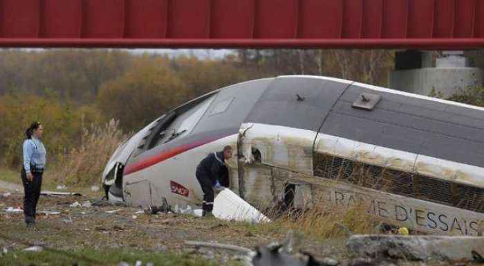 100 të lënduar në një aksident me tren në Egjipt