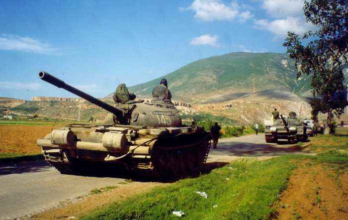 Shqipëria me ushtri pa tanke, i dhuron Jordanisë një tank kinez