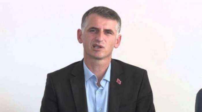 ‘Kërcënon’ drejtori i Shpendit, edhe 72 orë i jep afat Qeverisë të dorëhiqet