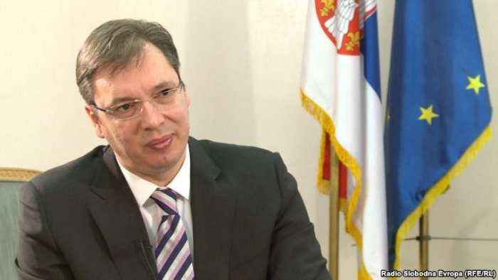 Vuçiq: S’do ta lejojë askënd që ta shkelë Serbinë