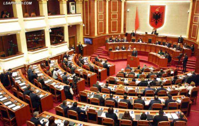 Shqipëri, sot në Kuvend marrëveshja me Italinë për faljen e borxhit