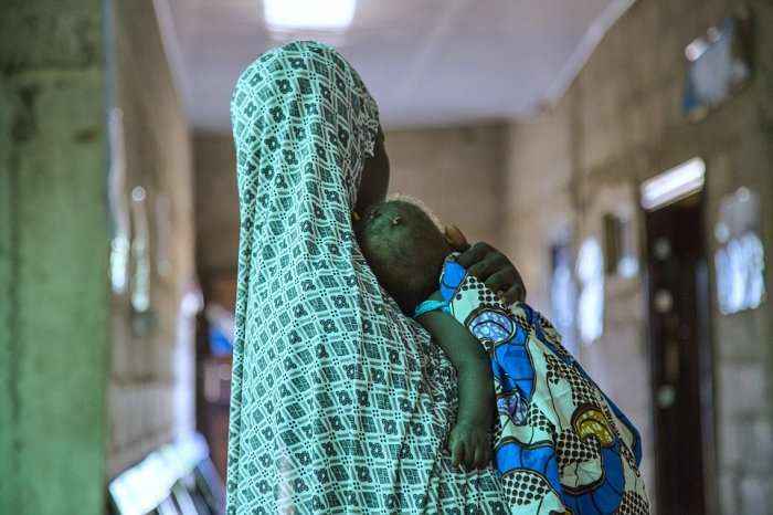 Vajza që iku nga 'Boko Harami' refuzohet nga babai