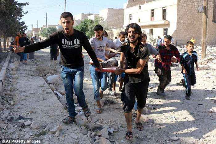 Në Siri:dikush lufton ,dikush bën plazh (Foto)