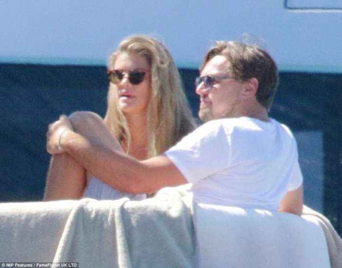 DiCaprio dhe e dashura e re, sërish në pushime (Foto)