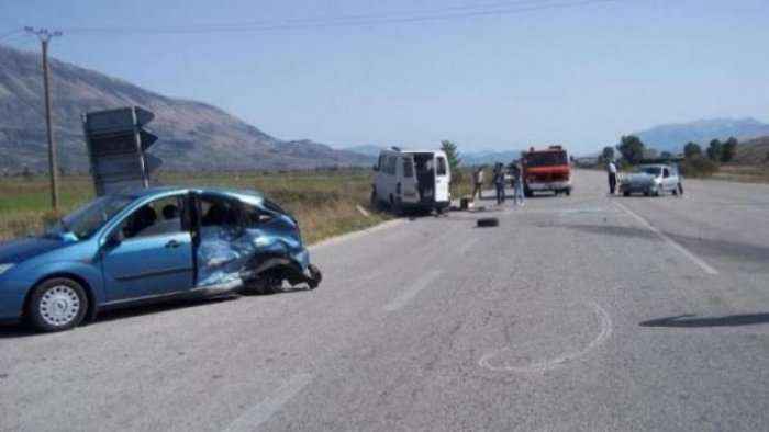 Aksidenti me 1 të vdekur e 5 të plagosur në Milot, arrestohen dy shoferët nga Tirana e Kosova
