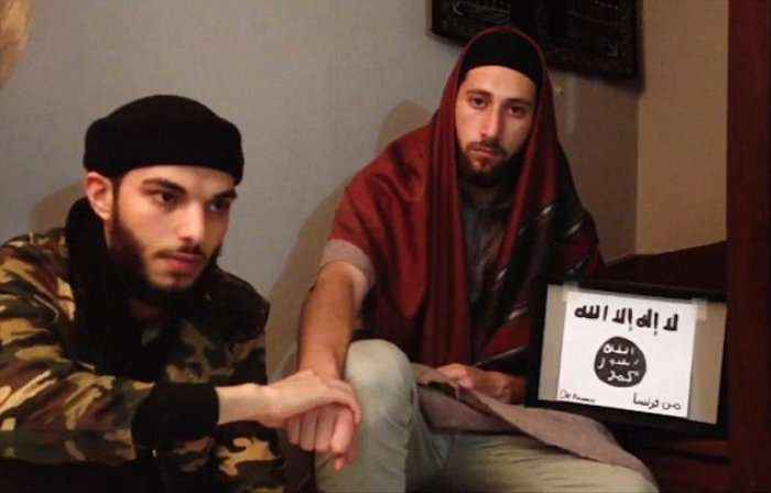 ISIS plublikon foton e vrasësit të priftit (Foto+Video)