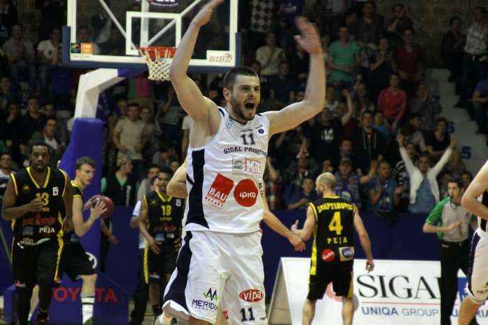 Dardan Berisha shokon Sigal Prishtinën: Nuk jam më pjesë e skuadrës (Foto)