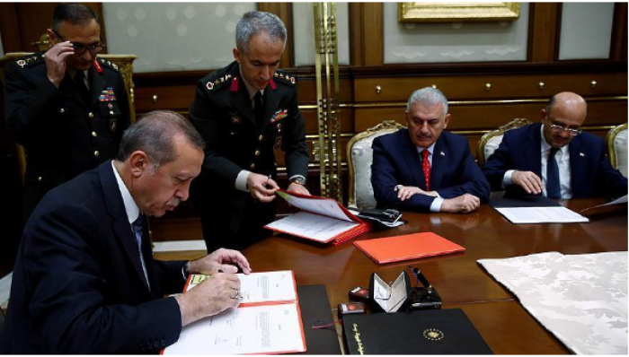 Erdogan miraton vendimet e Këshillit të Lartë Ushtarak