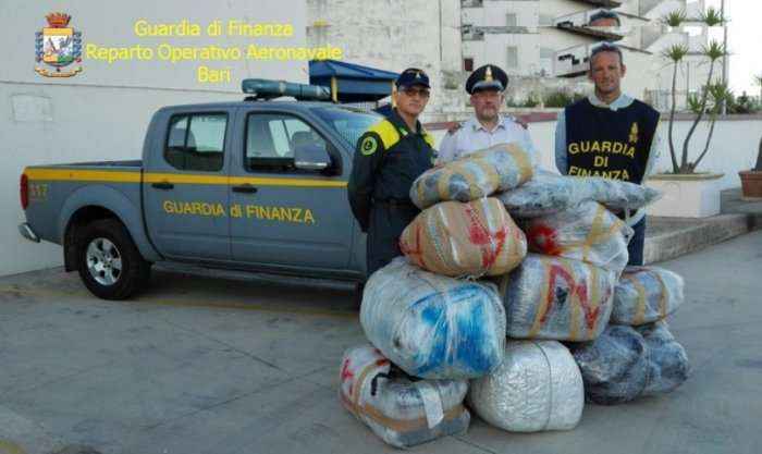 Çuan në Itali 165 kg marihuanë, arrestohen në Vlorë
