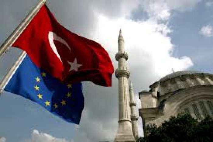 Turqia i heq vizat për qytetarët e BE-së