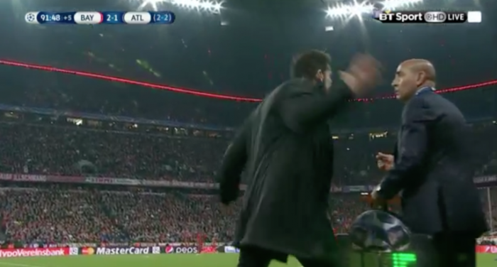 Momenti kur ‘çmendet’ Simeone dhe sulmon zyrtarin e klubit (Video)