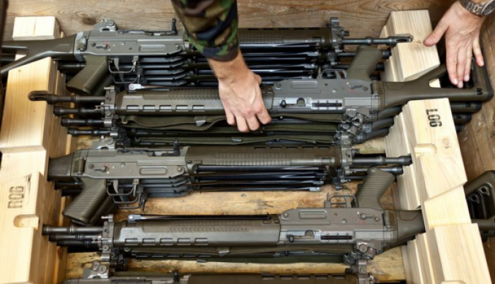 Rusët spiunojnë industrinë zvicerane të armatimit