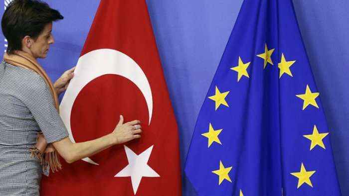 Komisioni Evropian propozon lëvizje pa viza për Turqinë