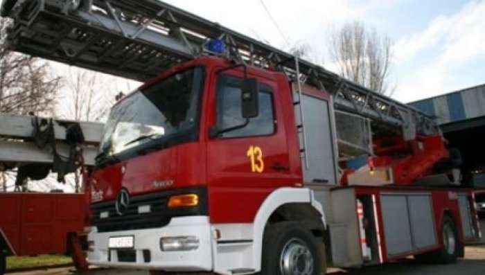 Vihet gurthemeli i objektit të zjarrfikjes në Podujevë