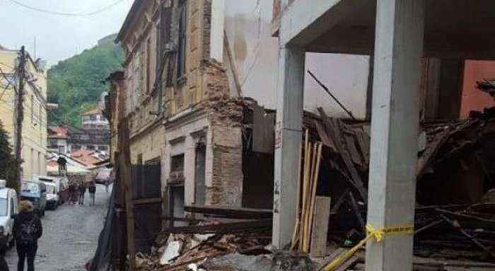 Brenda një muaji u rrënuan 5 monumente në Qendrën Historike të Prizrenit