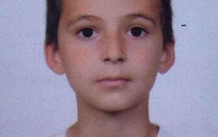 Zhduket një fëmijë 9 vjeç në Durrës, familja kërkon ndihmë