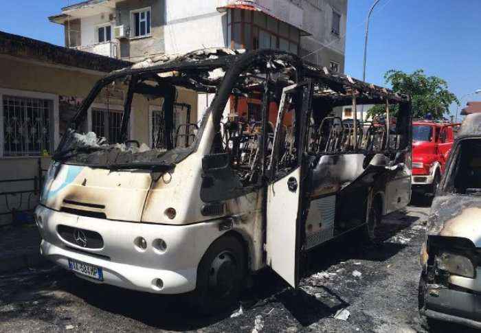 Zjarri në autobus, zbardhet shkaku i përfshirjes nga flakët 