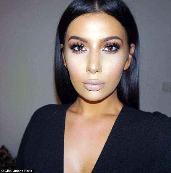 Kim Kardashian, provokon sërish me një selfie hot (Foto)