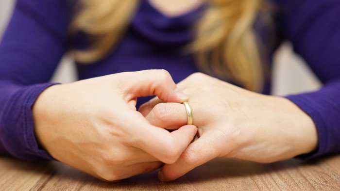 Femrat që martohen në moshën 26 vjeçare kanë më pak gjasa për divorc