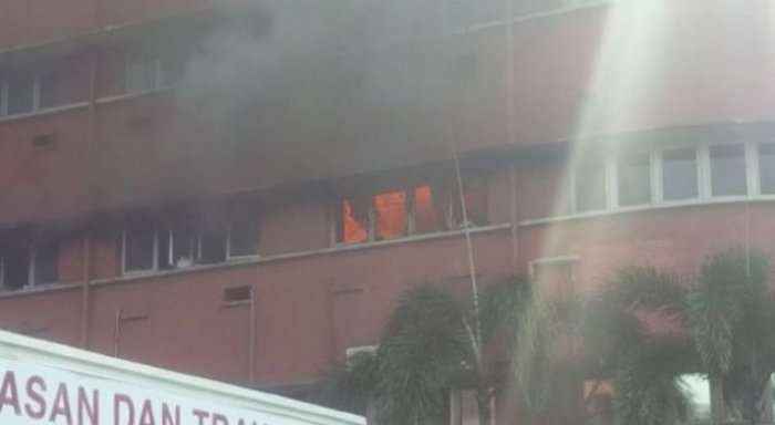Pamje nga zjarr masiv në spitalin ku humben jetën 6 persona (Video)