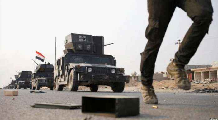 Luftimet rreth Mosulit: Ushtria irakiane provon të arrijë në jug
