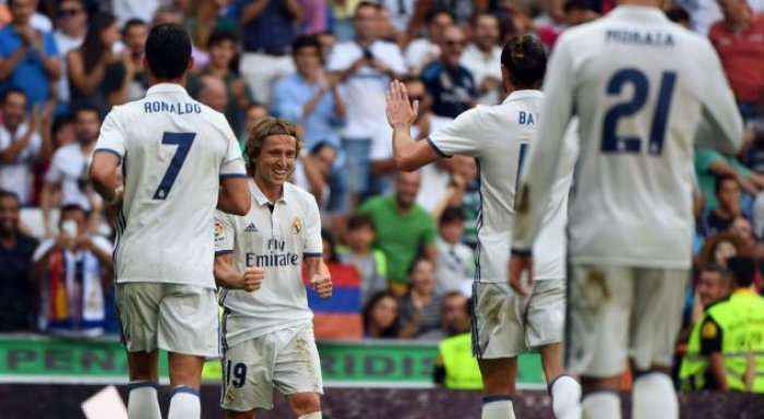 Modric gëzon Real Madridin (Foto)