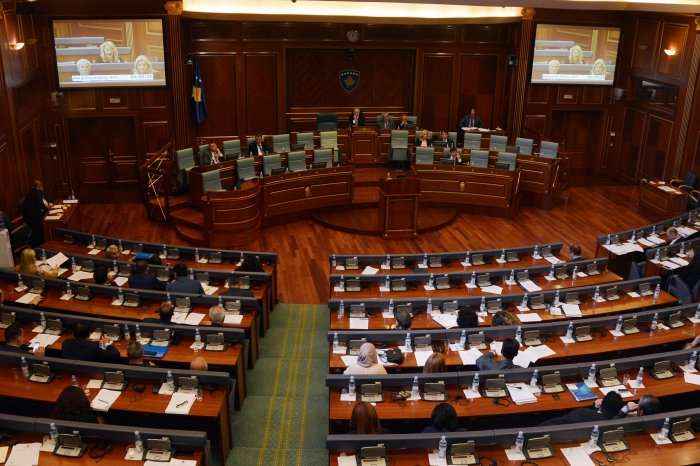 Prej 120 deputetëve të Kuvendit të Kosovës, për plot një vit pyetje parashtruan veç 24