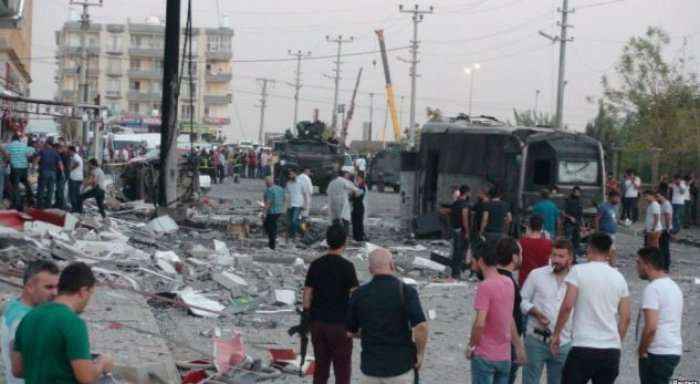 Rritet numri i të vrarëve nga sulmi në autobus në Turqi