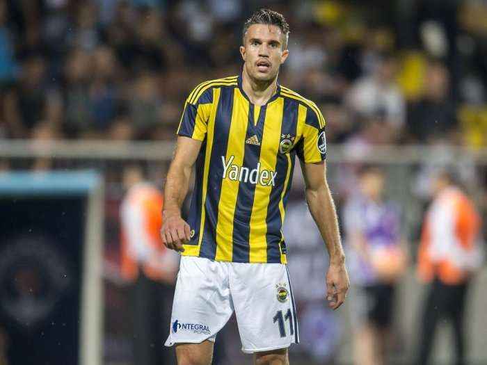 Van Persi largohet nga Fenerbahçe, ja ku transferohet
