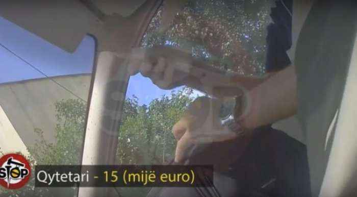 Skandal në Shqipëri, Prokurori korruptohet me 18 mijë euro (Video)