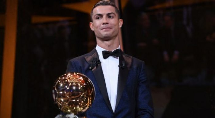 Trondit gazeta spanjolle: Ronaldo kërkon ta kthejë Topin e Artë, beson se Messi e meriton atë