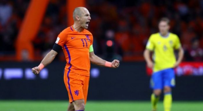 Zyrtare: Pensionohet Robben