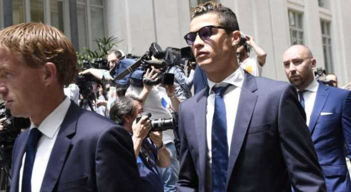 Evazioni fiskal, Ronaldo sulmon gjykatësen për shkak të… Messit!