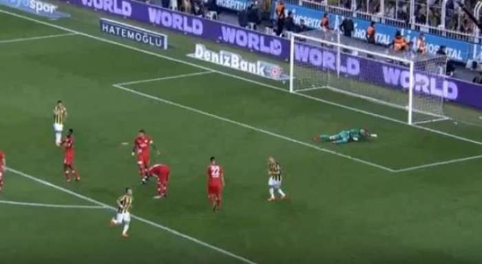 Valbuena nuk ka “vdekur”, shikoni çfarë goli të bukur shënoi sonte
