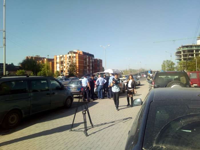 Policia ne gjueti kundër taksistëve 'ilegalë' në Prishtinë (Foto)