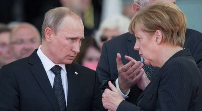 Merkel flet për takimin e së shtunës me Putinin