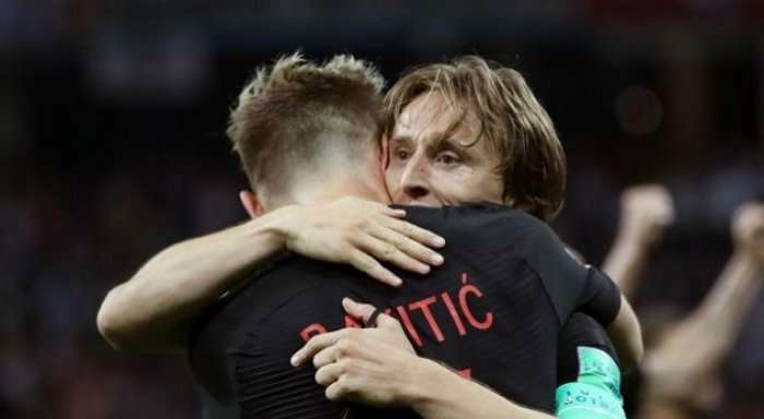 Modric dhe Rakitic ftohen në Kombëtaren kroate, megjithëse u spekulua se do të pensionohen