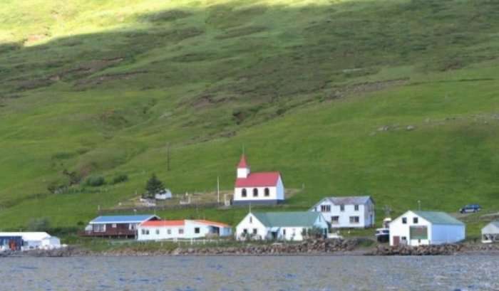 Në Islandë, një shkollë punon vetëm për një nxënës