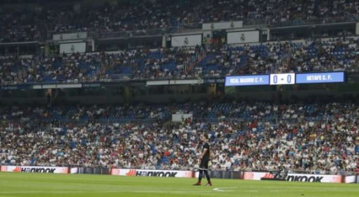 Pse stadiumet ‘Camp Nou’ dhe ‘Bernabeu’ po i humbasin tifozët?