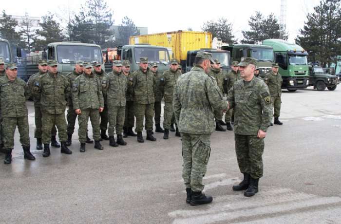 Kontingjenti i dytë i FSK-së niset për operacion humanitar në Shqipëri (Foto)