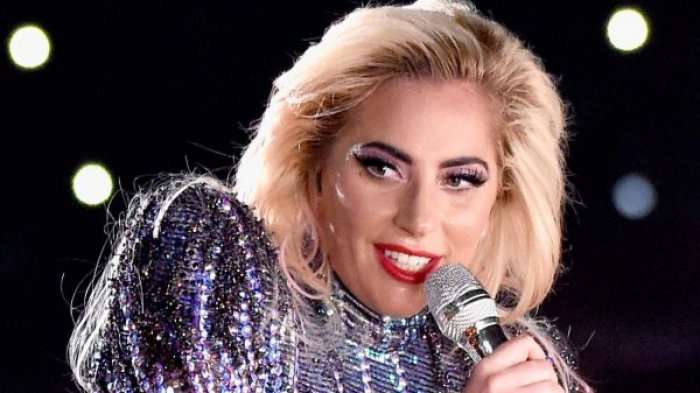 Lady Gaga anulon koncertin, përfundon në spital pas dhimbjes së vazhdueshme (FOTO)