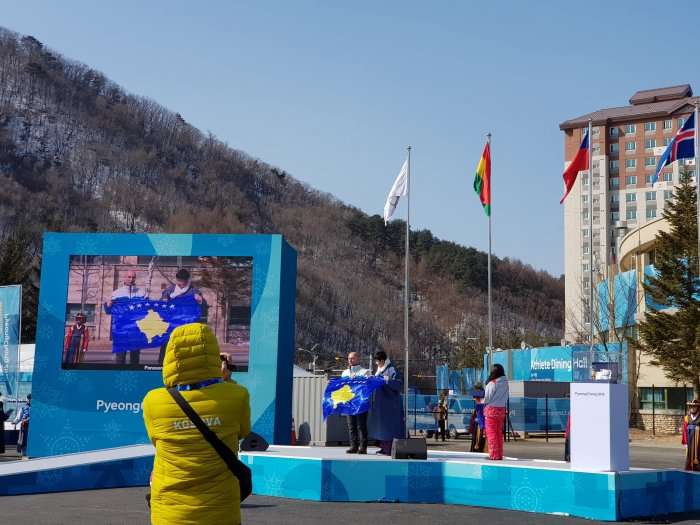 Flamuri i Kosovës u ngrit në Fshatin Olimpik në PyeongChang